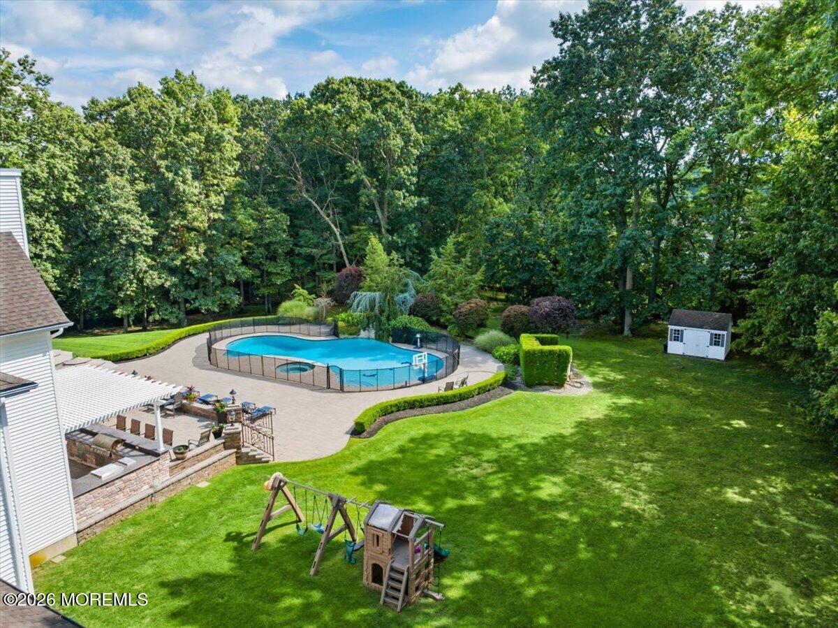 8 Blueberry Hill Marlboro NJ 07746