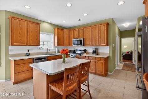 33 Samantha Circle Matawan NJ 07747