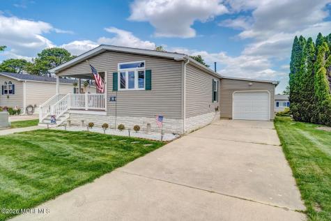 902 Oak Ridge Terrace Whiting NJ 08759