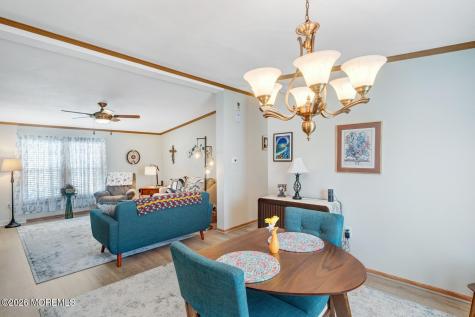902 Oak Ridge Terrace Whiting NJ 08759