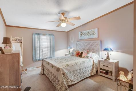 902 Oak Ridge Terrace Whiting NJ 08759