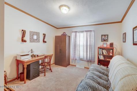 902 Oak Ridge Terrace Whiting NJ 08759