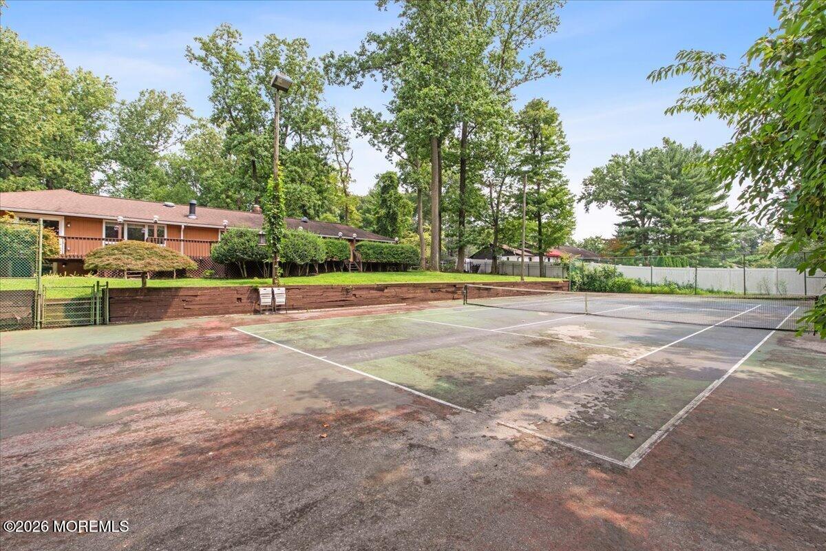 4 Partridge Run Holmdel NJ 07733