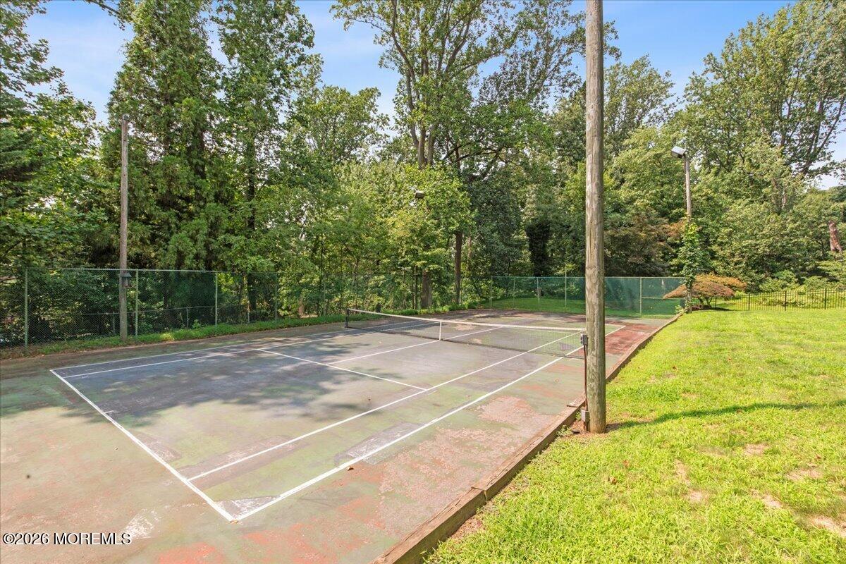 4 Partridge Run Holmdel NJ 07733