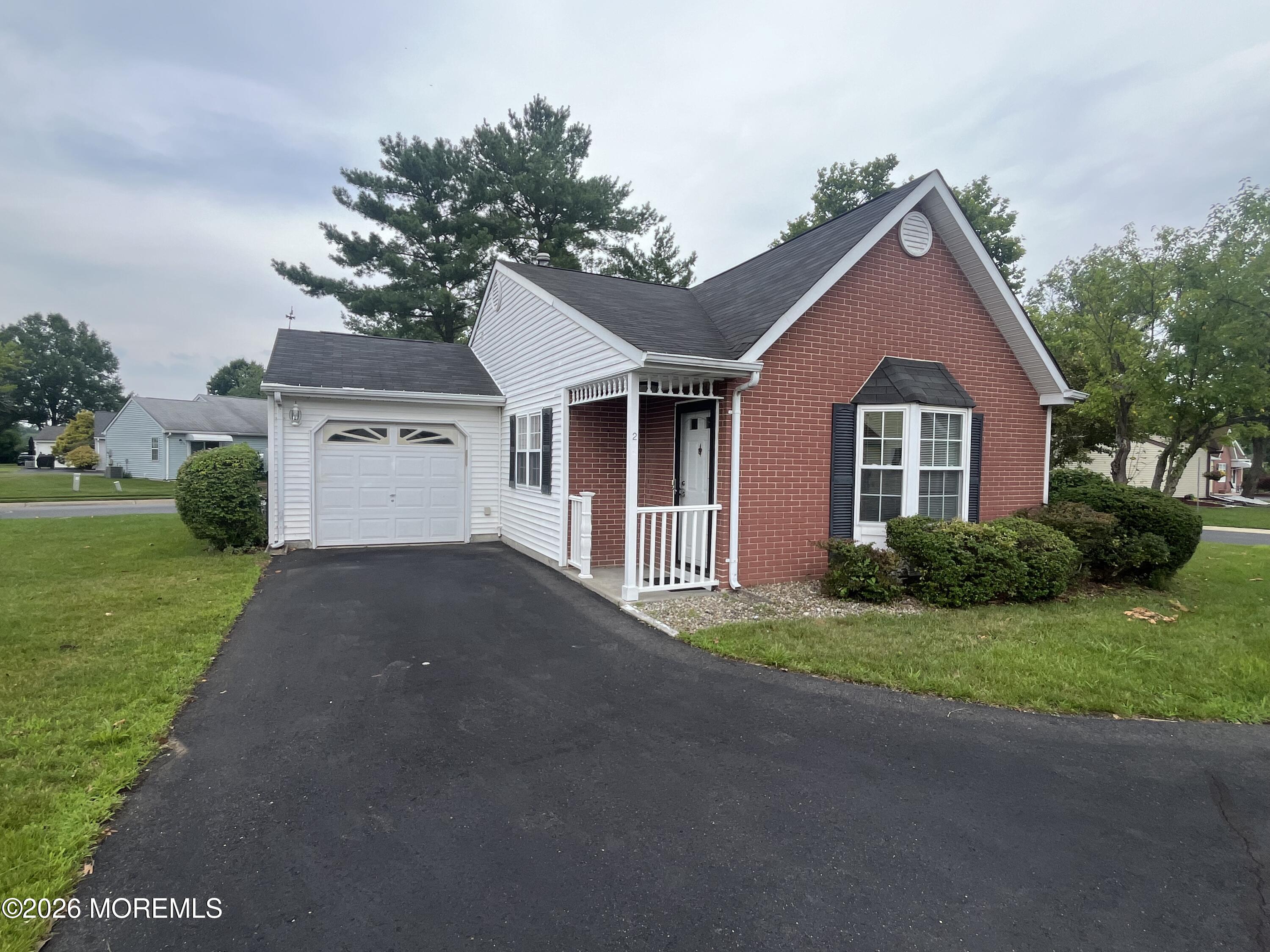 Freehold NJ, 2 Gatley Close