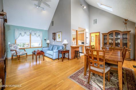 11 Sycamore Lane Toms River NJ 08753
