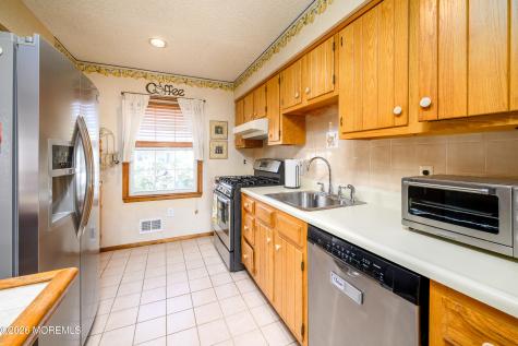 11 Sycamore Lane Toms River NJ 08753