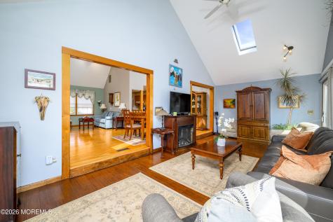 11 Sycamore Lane Toms River NJ 08753