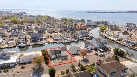 11 Sycamore Lane Toms River NJ 08753