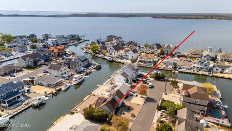 11 Sycamore Lane Toms River NJ 08753