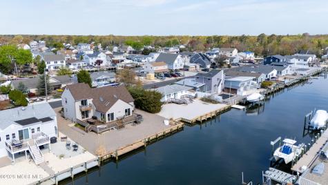 11 Sycamore Lane Toms River NJ 08753