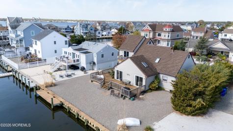 11 Sycamore Lane Toms River NJ 08753