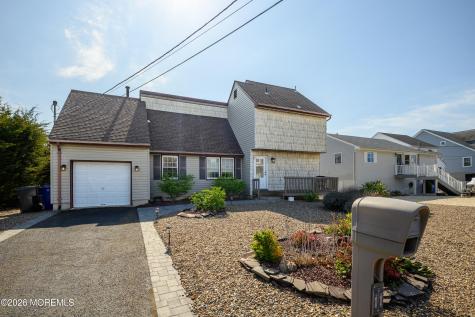 11 Sycamore Lane Toms River NJ 08753