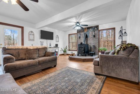 106 Vienna Road Howell NJ 07731