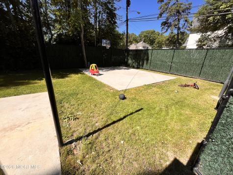 618 S Lake Drive Lakewood NJ 08701