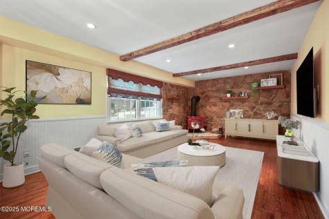 41 Thomas Drive Manalapan NJ 07726