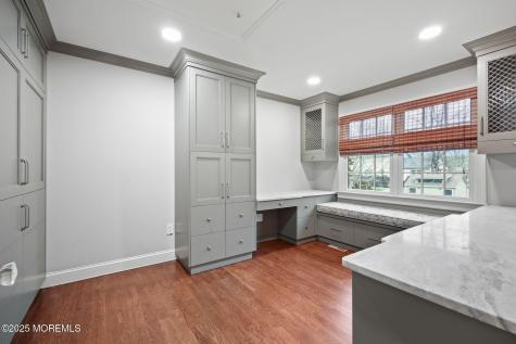 41 Thomas Drive Manalapan NJ 07726