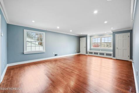 41 Thomas Drive Manalapan NJ 07726