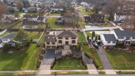 41 Thomas Drive Manalapan NJ 07726