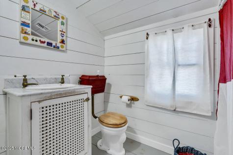 43 Pearce Court Manasquan NJ 08736