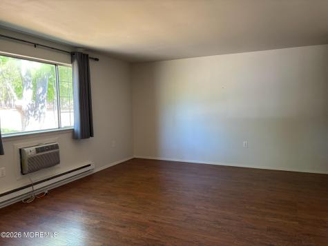 14 Easton Drive Whiting NJ 08759