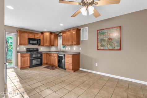 23 Oakland Mills Road Manalapan NJ 07726