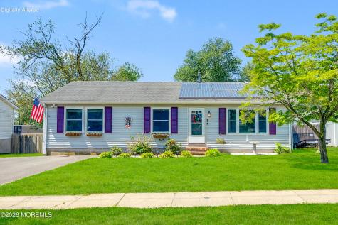 5 Tilton Avenue Toms River NJ 08757