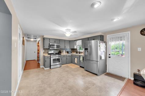 5 Tilton Avenue Toms River NJ 08757