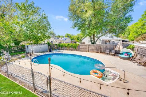 5 Tilton Avenue Toms River NJ 08757
