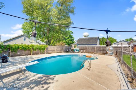 5 Tilton Avenue Toms River NJ 08757