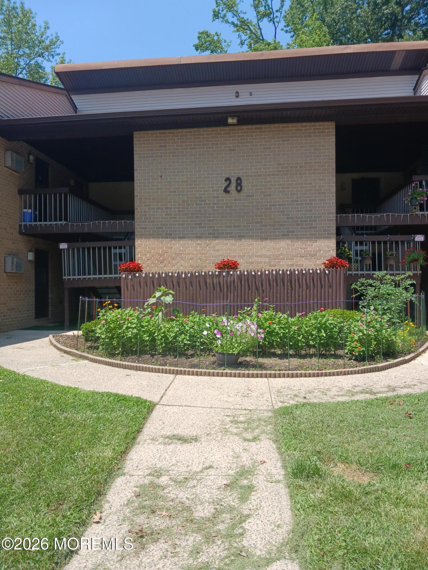 28 Meadow Green Circle Englishtown NJ 07726