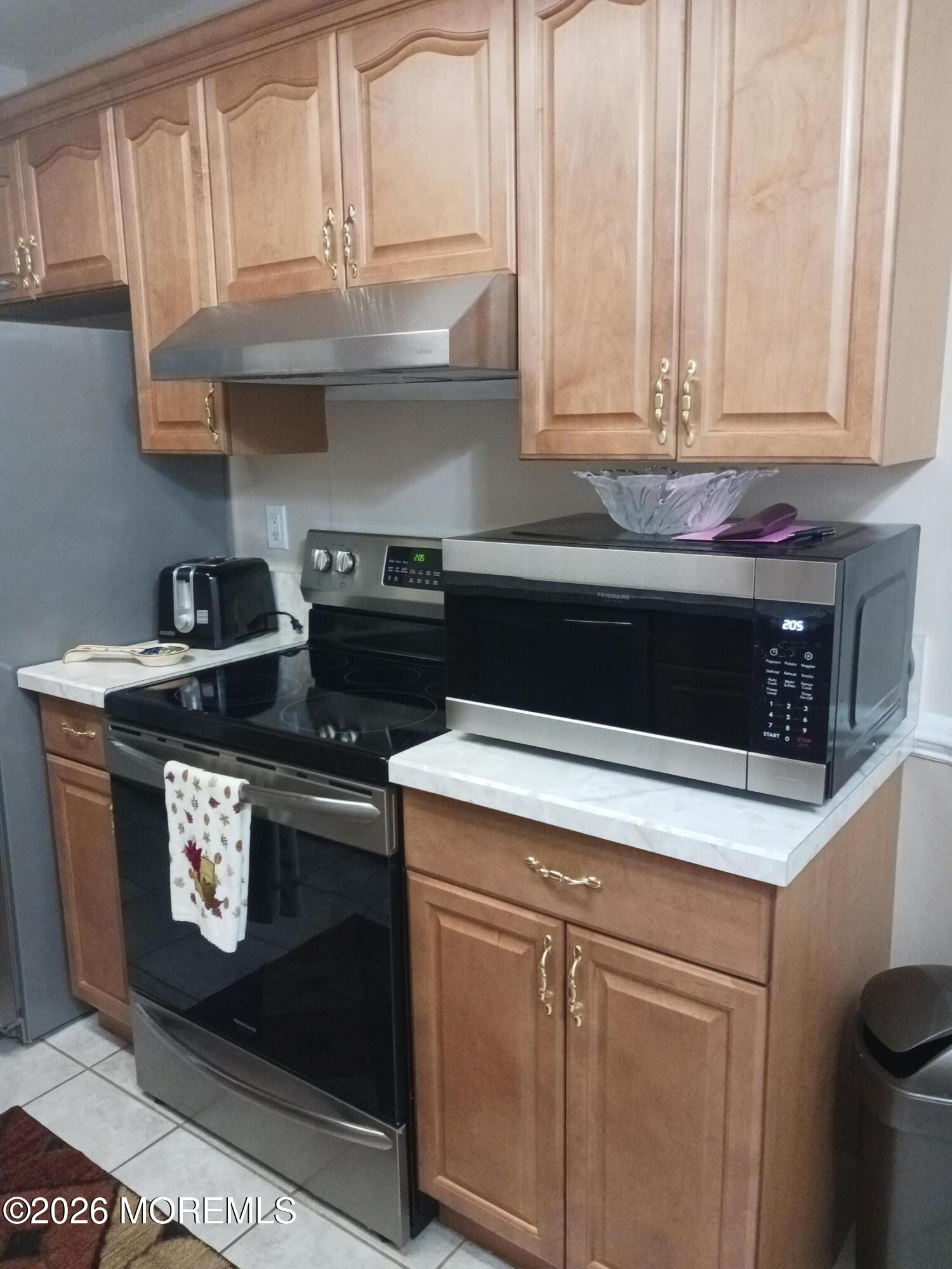 28 Meadow Green Circle Englishtown NJ 07726