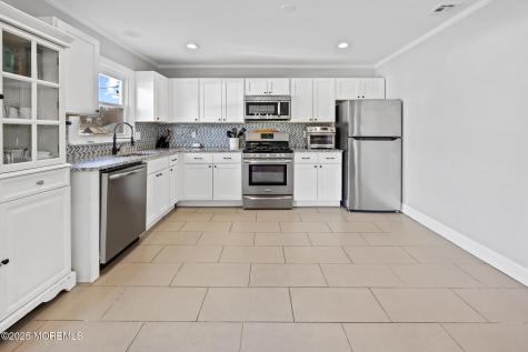 802 E Hickory Drive Lanoka Harbor NJ 08734