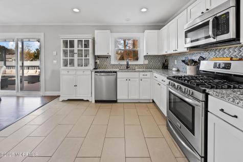 802 E Hickory Drive Lanoka Harbor NJ 08734