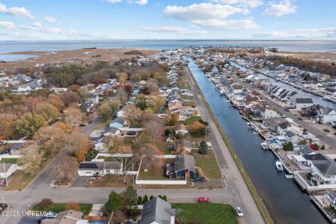 802 E Hickory Drive Lanoka Harbor NJ 08734
