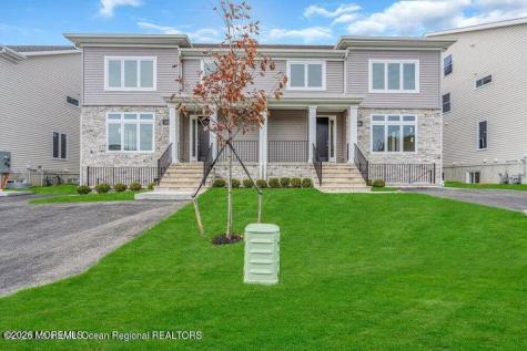 20 Blue River Way Lakewood NJ 08701