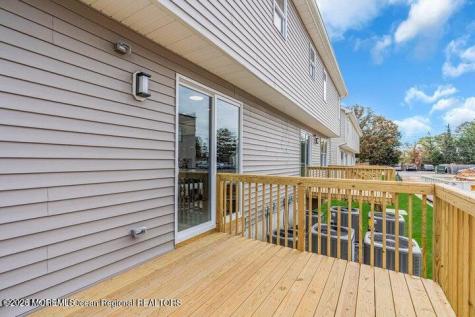 20 Blue River Way Lakewood NJ 08701