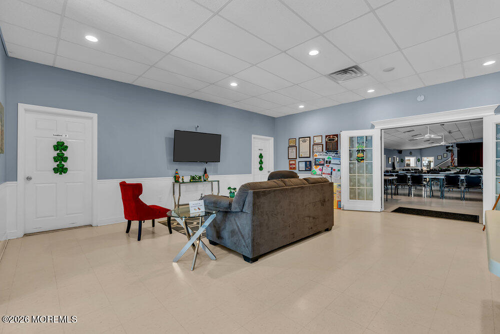 49 Dreyfus Court Toms River NJ 08757