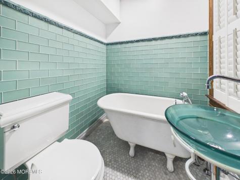 9 1/2 Embury Avenue Ocean Grove NJ 07756