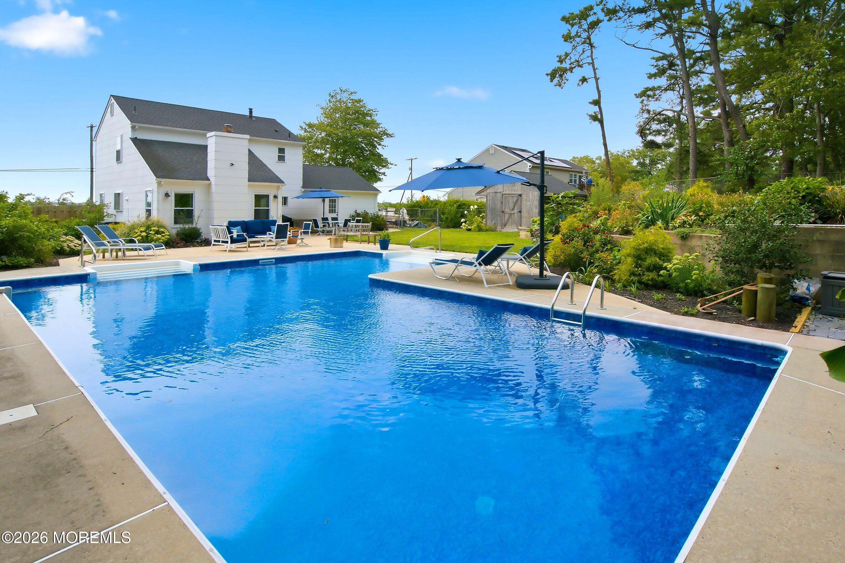 1072 W Bay Avenue Barnegat NJ 08005