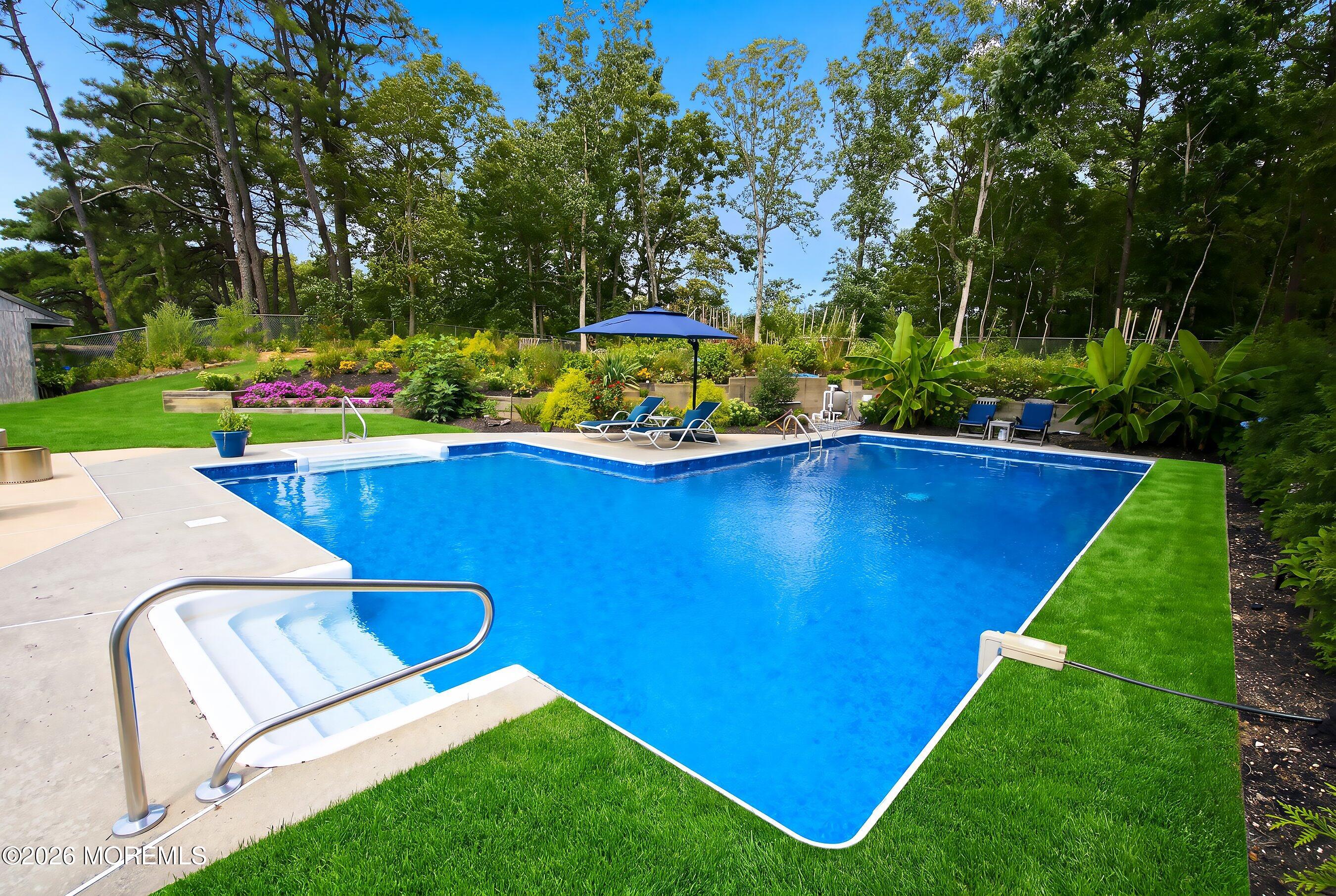 1072 W Bay Avenue Barnegat NJ 08005