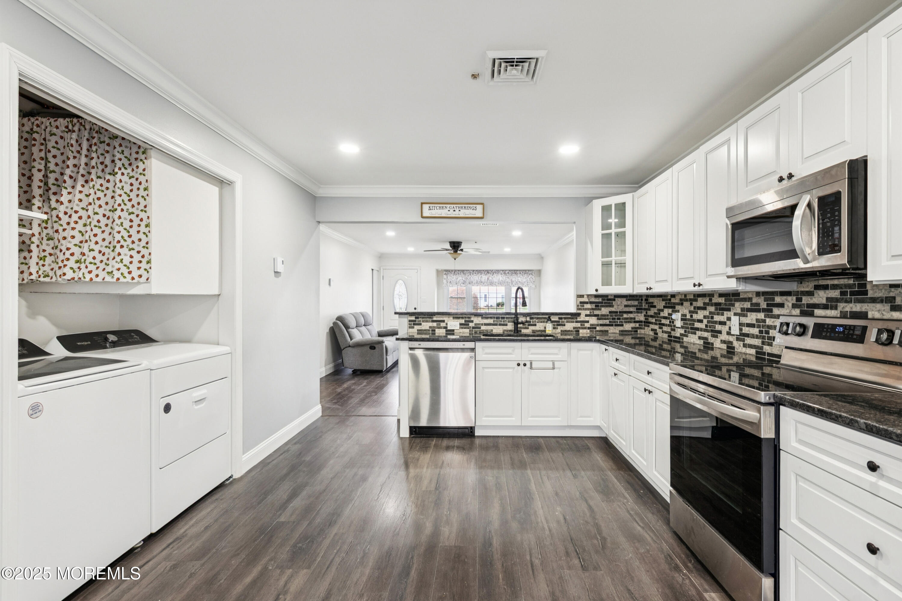 120 Muhlen Platz Howell NJ 07728