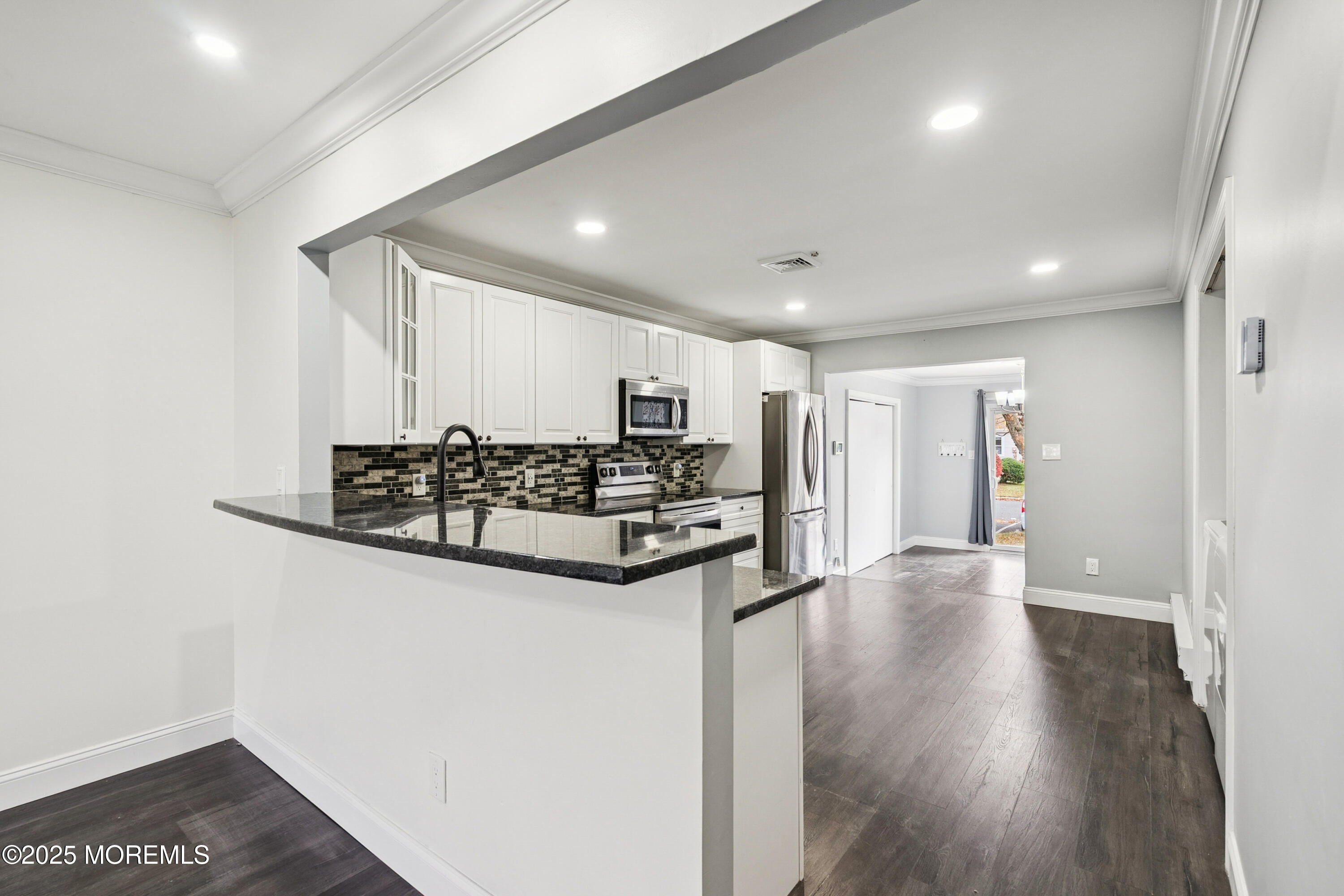 120 Muhlen Platz Howell NJ 07728