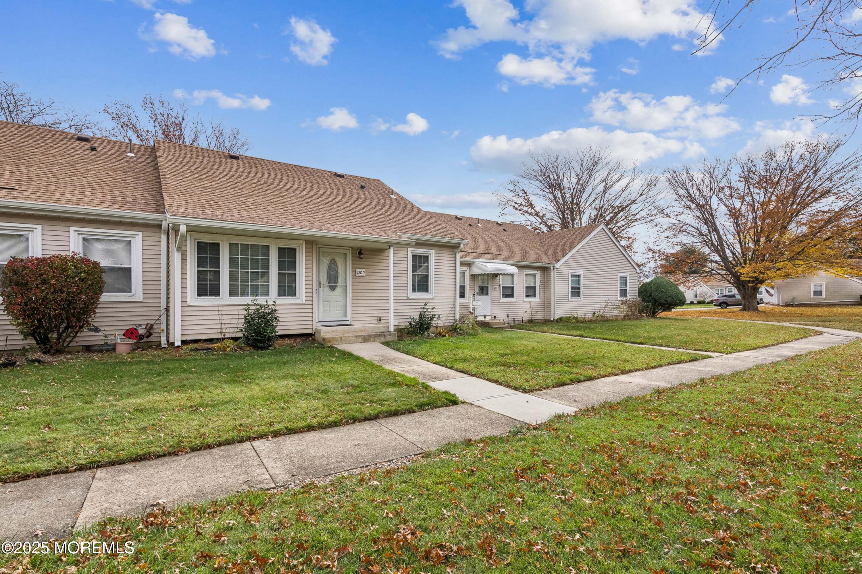 120 Muhlen Platz Howell NJ 07728