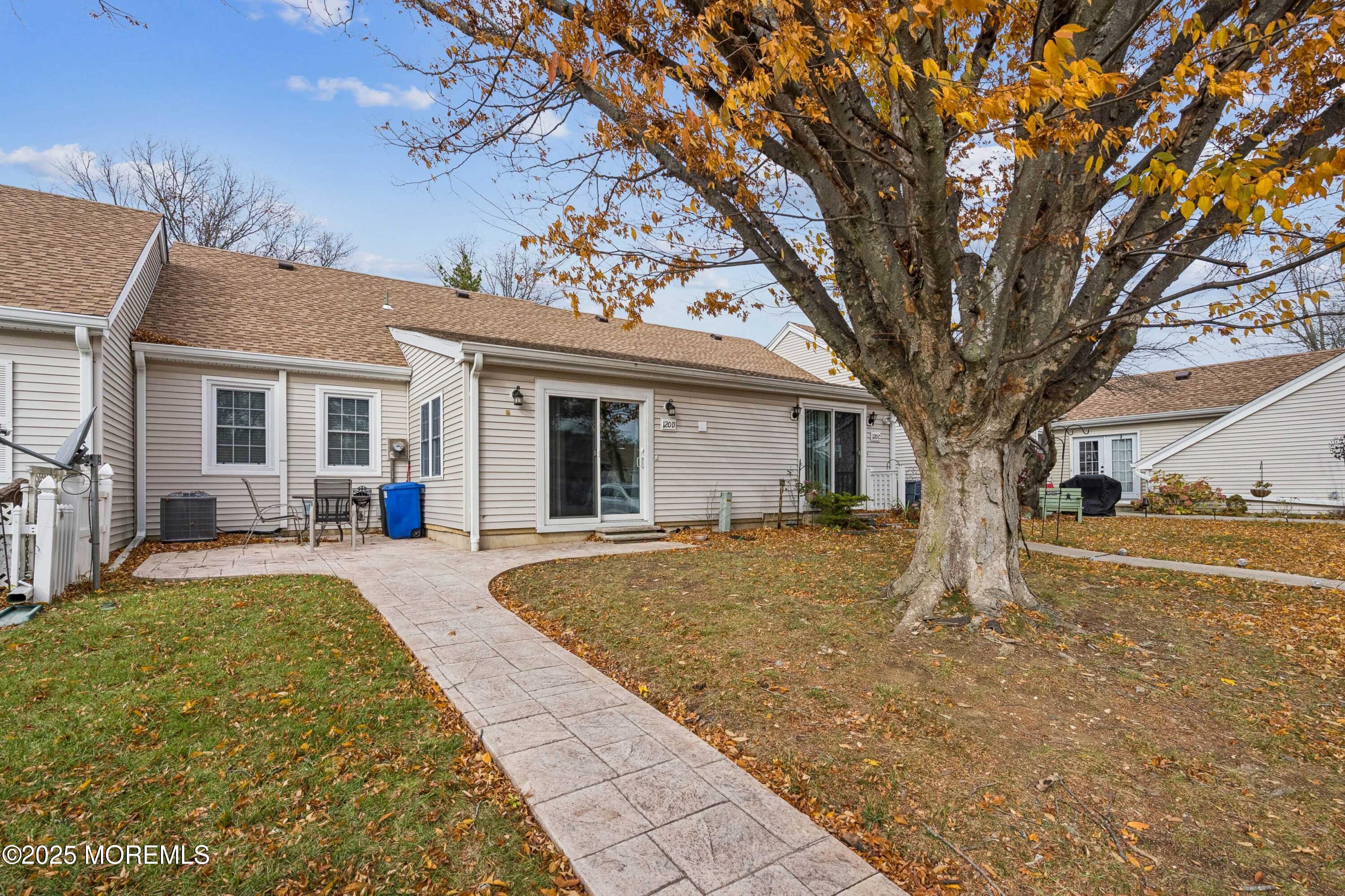 120 Muhlen Platz Howell NJ 07728