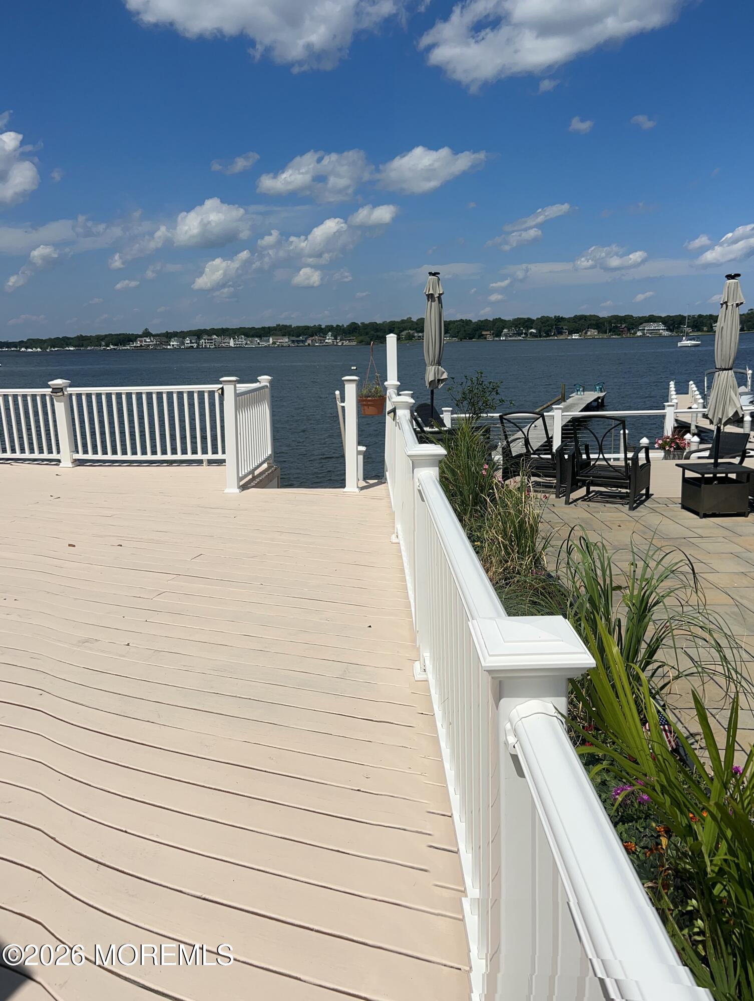12 W. Riverside Drive) Brick NJ 08723