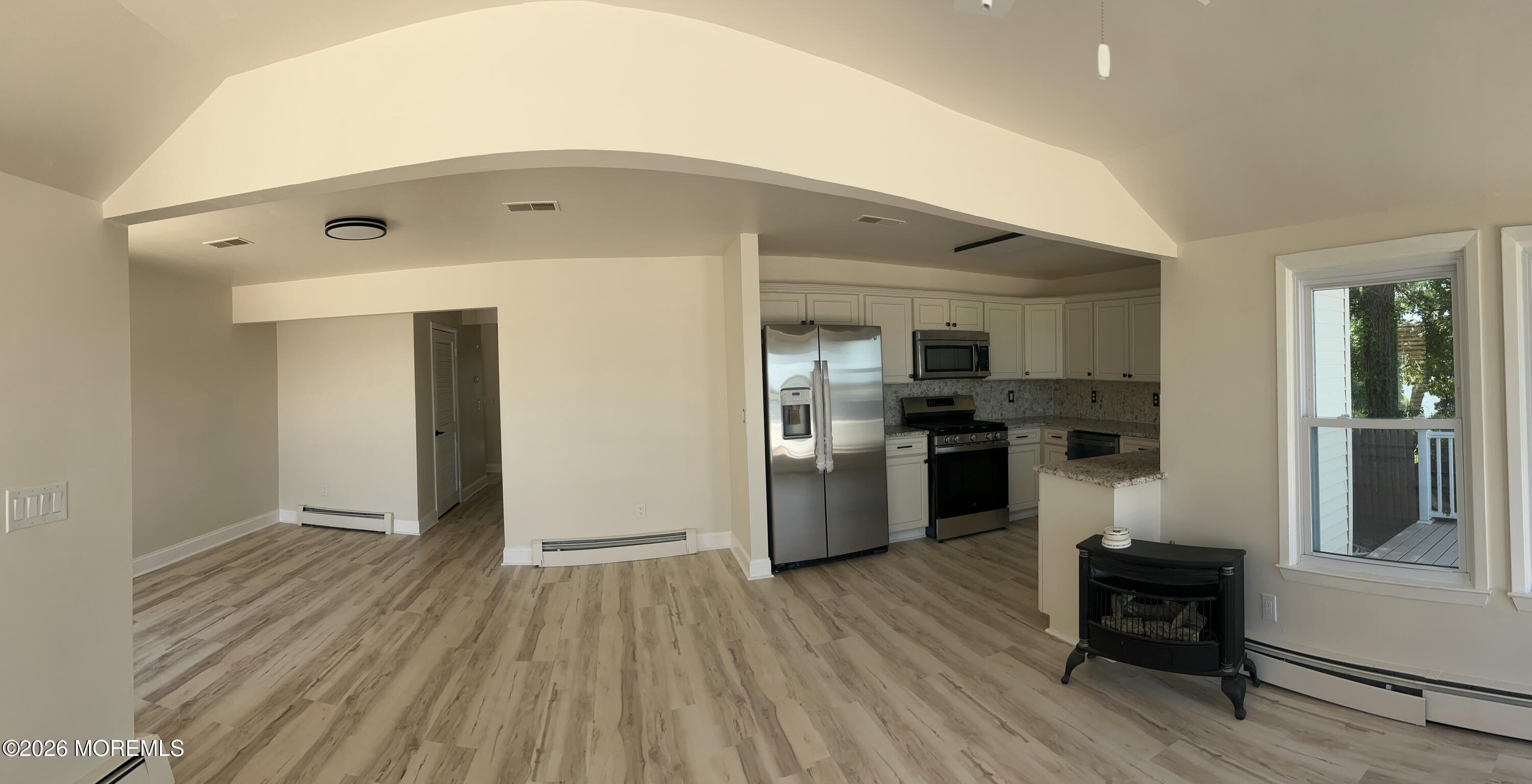 12 W. Riverside Drive) Brick NJ 08723