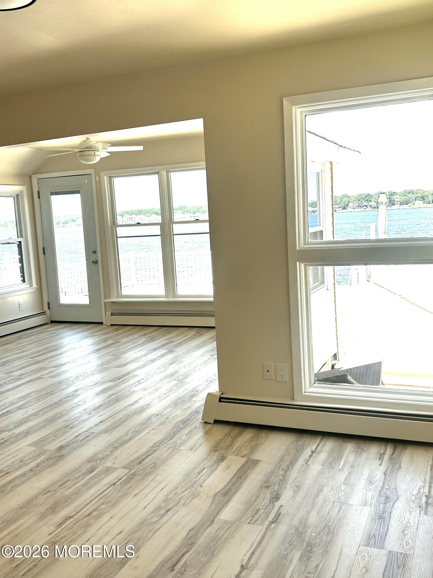 12 W. Riverside Drive) Brick NJ 08723