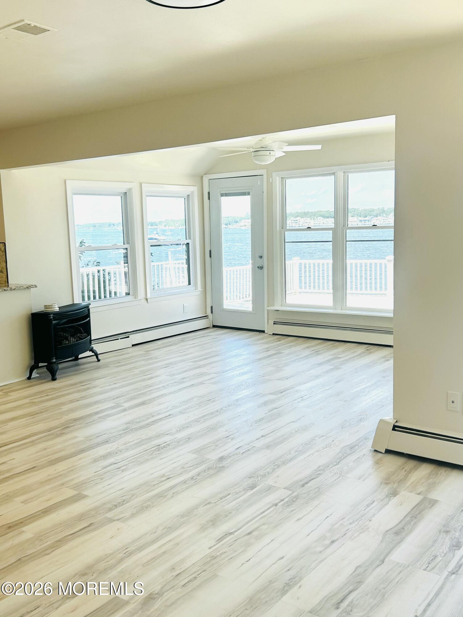 12 W. Riverside Drive) Brick NJ 08723