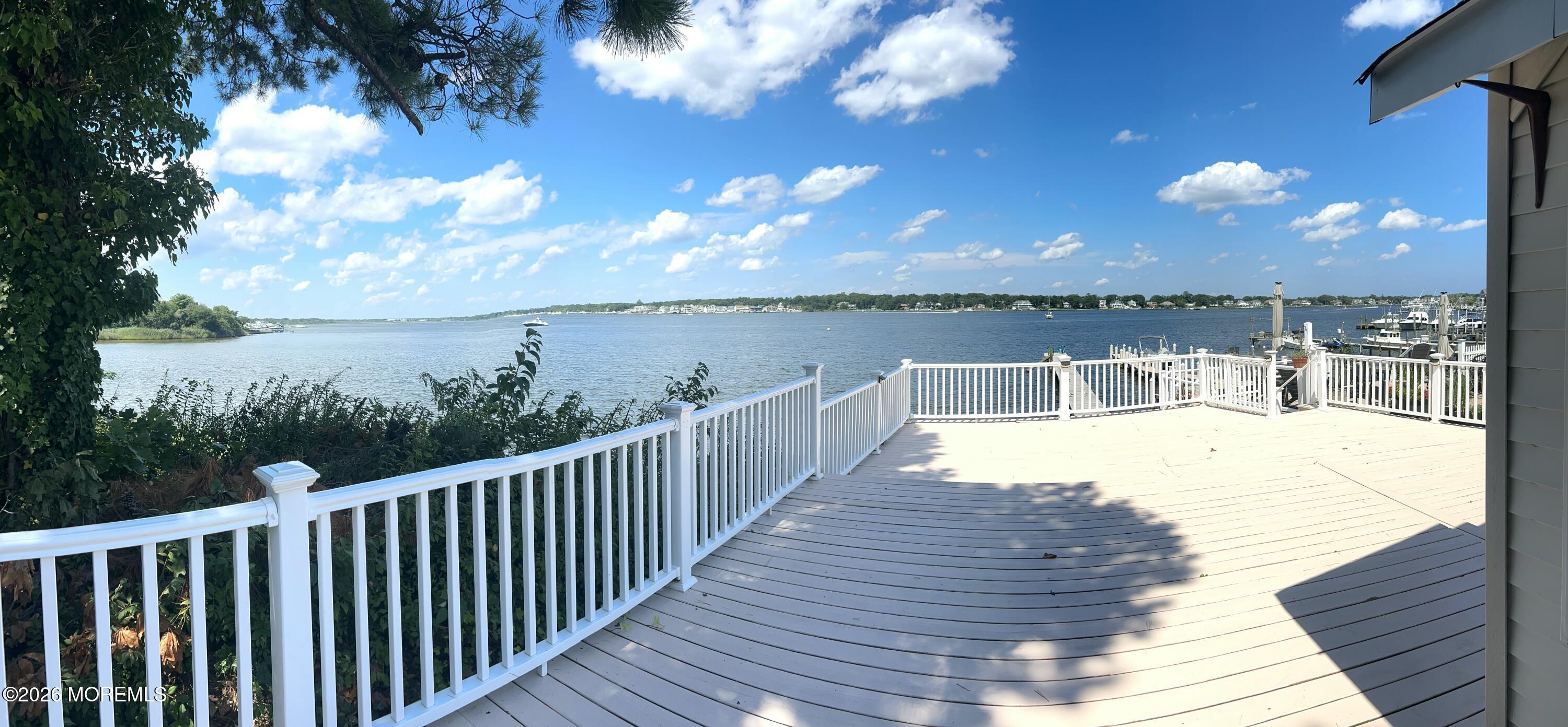 12 W. Riverside Drive) Brick NJ 08723